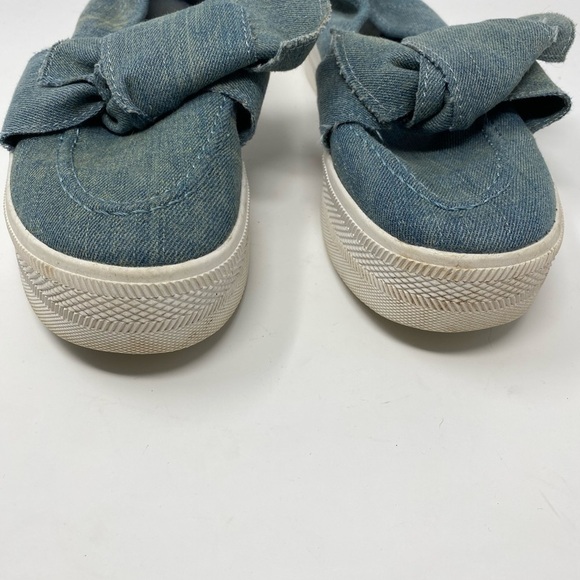 Women’s Guess Chippy Denim Sneaker - Picture 3 of 5